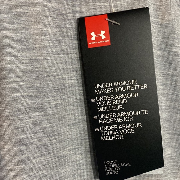 Under Armour - Long Sleeve Loose Athletic Top NWT - Picture 10 of 12